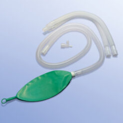 Beatmungssystem mit expandierbarem Schlauch, Y-Stück, Adapter mit CO2-Port und einem Faltenschlauch (FS) mit Atembeutel